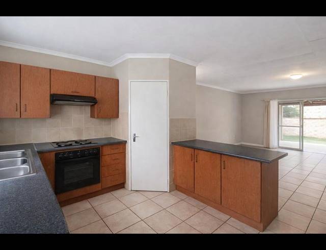 2 BEDROOM TOWNHOUSE FOR SALE IN ELARDUSPARK